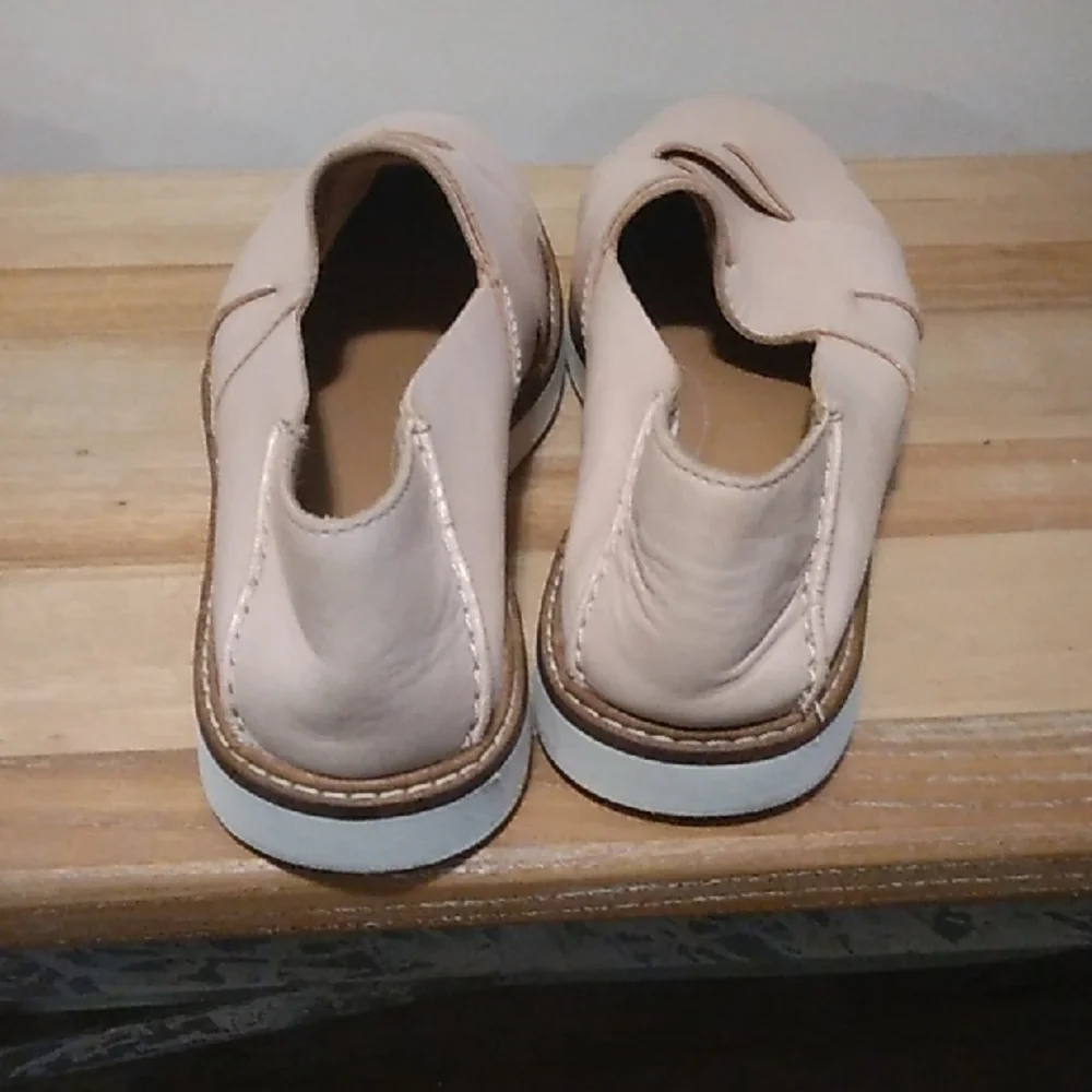 Clarks Women's Light Pink Flats
